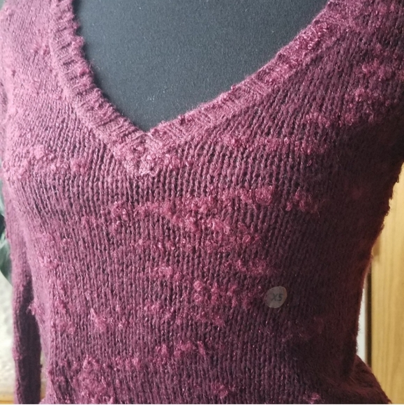 AEO Sweater - Picture 2 of 8